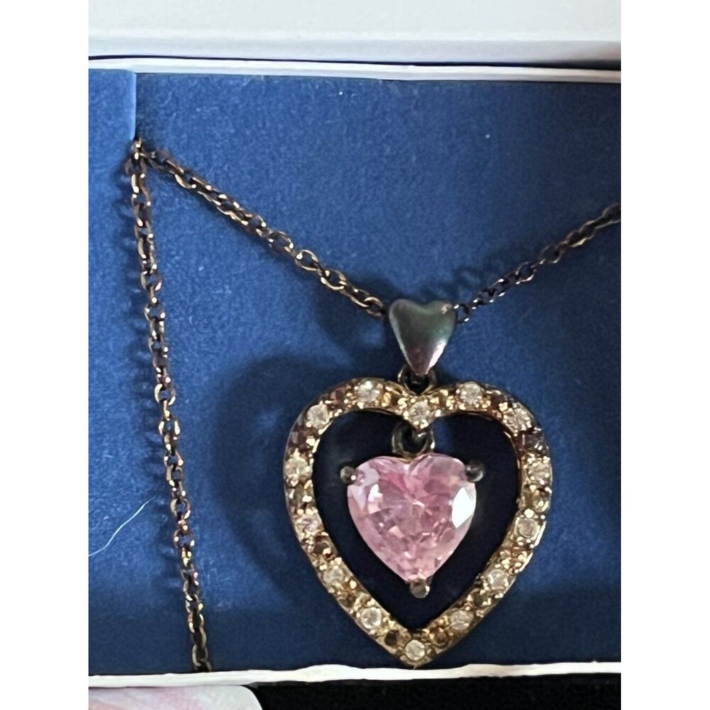 Avon Double Heart Necklace Pink Crystal Goldtone 2007 Boxed